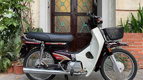 Sốc với giá 'huyền thoại' Honda Dream Thái đời cổ, đè bẹp cả Honda SH 150