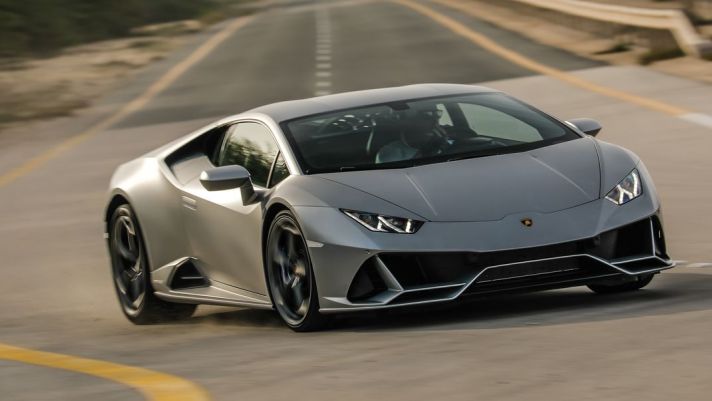 Lamborghini có hành động đầy ý nghĩa giữa dịch Covid-19