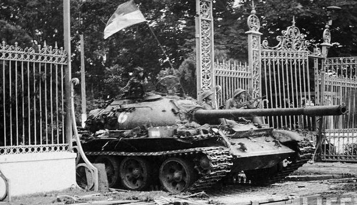 Những điều ít ai biết về chiếc xe tăng húc đổ cổng Dinh Độc Lập ngày 30/4/1975