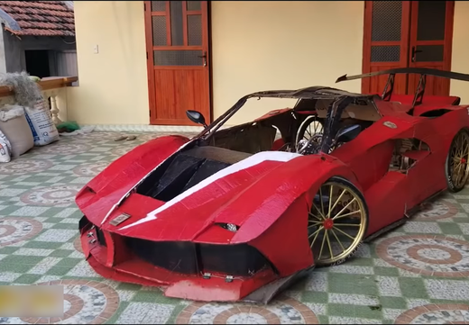 Báo Tây ngưỡng mộ “siêu xe” Ferrari, Bugatti của người Việt chế tạo