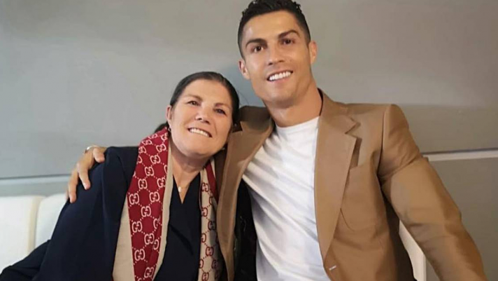 Cristiano Ronaldo tri ân ngày của mẹ bằng món quà cực khủng khiến ai cũng phải thán phục