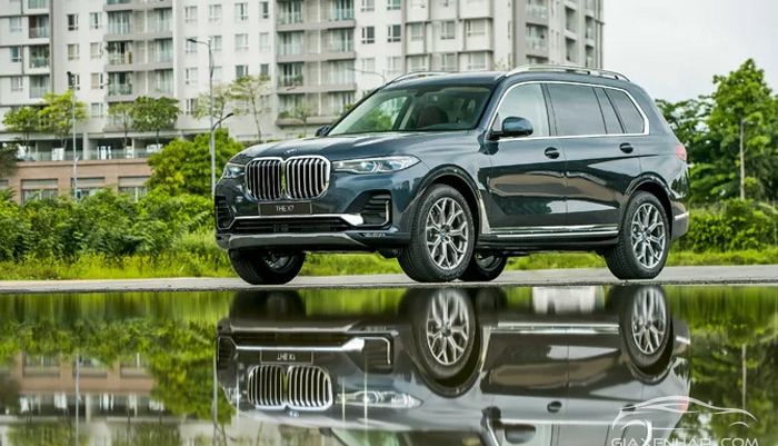 BMW X7 giảm giá cực khủng, lên tới 650 triệu đồng