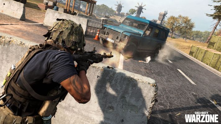Hack cheat tràn lan, Call of Duty Warzone được bầu chọn là game gây stress nhất đầu năm 2020