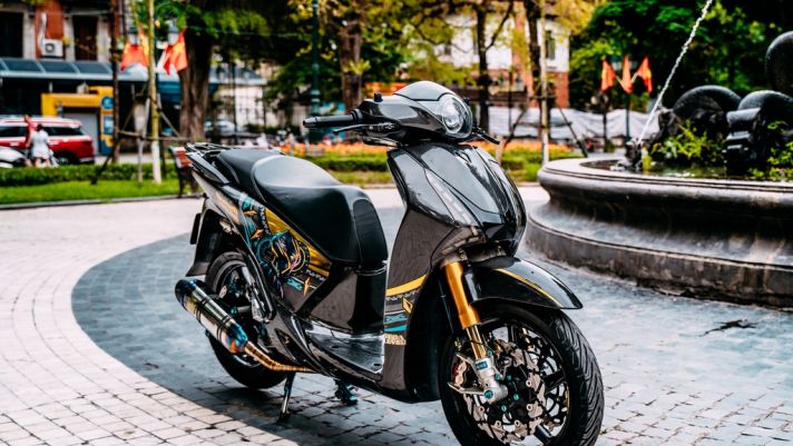 Mạnh tay chơi lớn, biker Hà Nội chi 700 triệu đồng độ Honda SH 150i độc nhất vô nhị