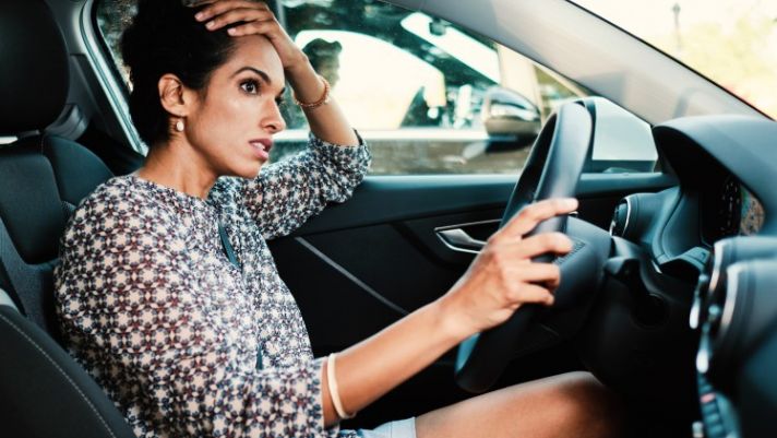Cách giảm stress khi phải lái xe ô tô hàng tiếng trên đường