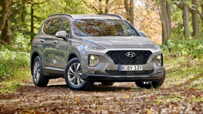 Hyundai Santa Fe bất ngờ trình làng phiên bản mới giá rẻ nhưng thêm nhiều tiện nghi cao cấp