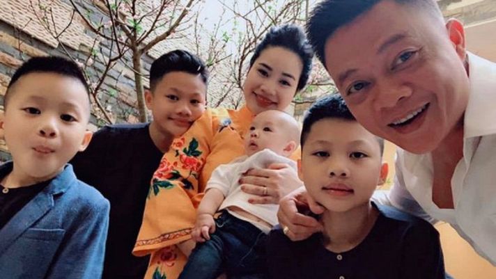 Gia đình BTV Quang Minh vào diện cách ly, đau lòng vì phải đóng cửa nhà hàng