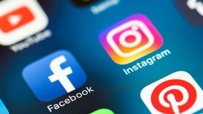 Lý do đáng sợ khiến Instagram phải bán mình cho Facebook