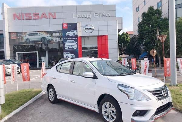 Ngáng đường Honda City, Nissan Sunny tung mưa khuyến mãi trong tháng 8/2020