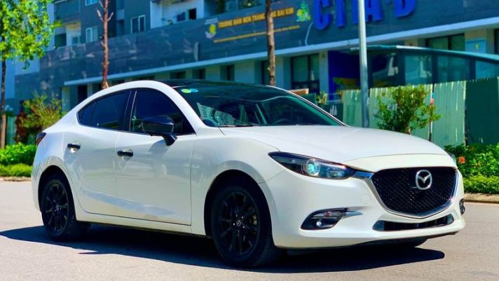 Mazda 3 giảm mạnh hẳn 70 triệu sau 2 năm sử dụng, giá chỉ bằng Honda City đời mới