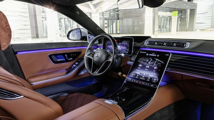 Mệnh danh ‘sedan cho Chủ tịch’ Mercedes Maybach S-Class thế hệ mới ‘xịn xò’ cỡ nào?