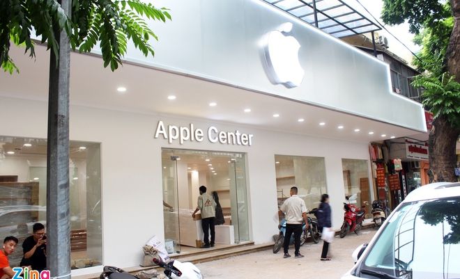 Chưa kịp khai trương, cửa hàng Apple Center đã phải gỡ logo ‘táo khuyết’