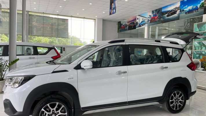 Loạt đối thủ của Mitsubishi Xpander được ưu đãi 'sốc' cuối năm, 'đe nẹt' Toyota Innova cực gắt