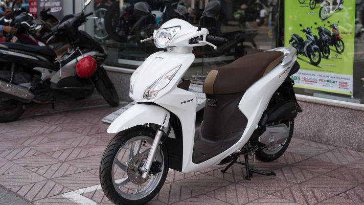 Sau nhiều ngày chênh cao, Honda Vision 2021 hiện đang có giá bao nhiêu cận Tết Nguyên đán?