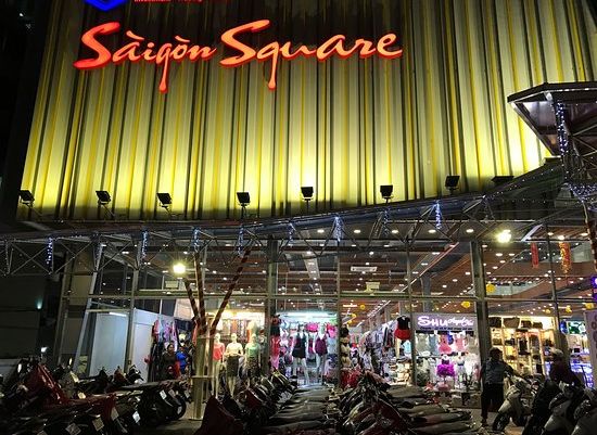 Công khai bán hàng lậu, hàng giả, Saigon Square bị đề xuất đóng cửa