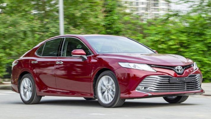 Toyota Camry ‘xưng vương’ sedan toàn cầu, vượt mặt Honda Accord, Tesla Model cực ngoạn mục