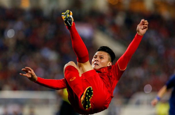 Tăng giá chóng mặt, Quang Hải vượt mặt Công Phượng, trở thành cầu thủ đắt giá nhất lịch sử Việt Nam