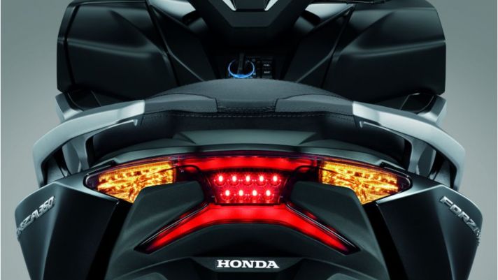 'Đàn anh' Honda SH về đại lý với giá bán hấp dẫn, thiết kế và trang bị xứng tầm 'vua tay ga'