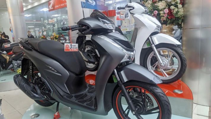 Honda SH, Honda Vision đảo chiều ‘xoành xoạch’ nhưng thị trường xe máy Việt vẫn lao dốc không phanh