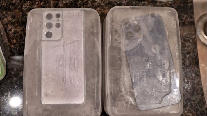 iPhone 12 Pro Max và Galaxy S21 Ultra bị đóng băng: Ai sẽ là kẻ sống sót?
