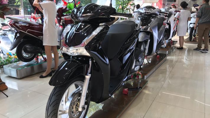 Honda SH, Air Blade 'rủ rê', Winner X giảm giá xuống còn 36 triệu đồng khiến khách Việt ngỡ ngàng