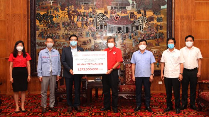 Toyota Việt Nam hỗ trợ trang thiết bị y tế phòng chống dịch bệnh Covid-19 cho tỉnh Vĩnh Phúc