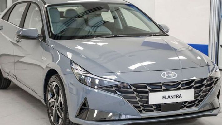 Cận cảnh Hyundai Elantra 2021 sắp ‘đổ bộ’ Việt Nam, thiết kế và trang bị khiến KIA Cerato ‘ngất lịm'