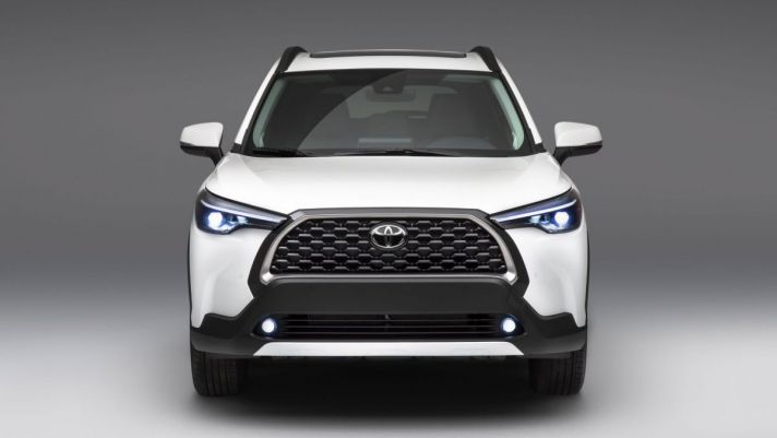 Toyota Corolla Cross 2022 chính thức trình làng, giá dự kiến siêu rẻ khiến KIA Seltos ‘sợ vỡ mật’