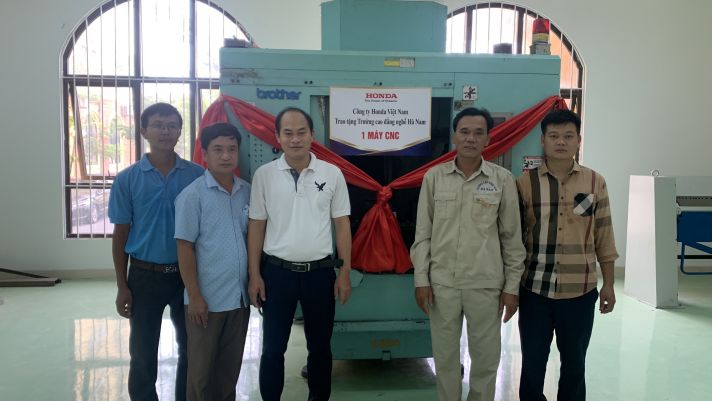  Honda Việt Nam trao tặng xe và thiết bị kỹ thuật  cho trường nghề tại Vĩnh Phúc và Hà Nam