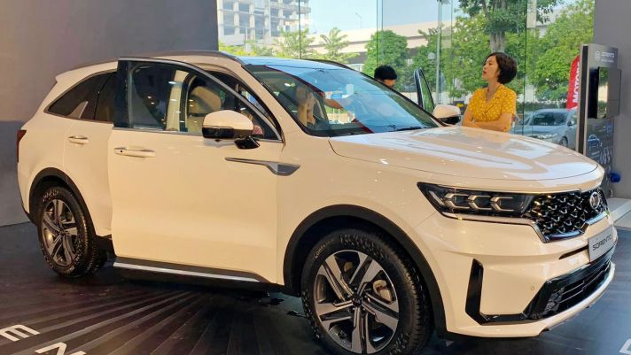 Kia Sorento được bổ sung thêm trang bị mới, giảm giá cả trăm triệu đồng 'đe nẹt' Hyundai SantaFe