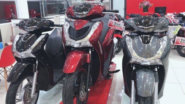 Honda SH 350i vừa lộ diện, giá xe Honda SH 2021 bắt đầu biến động mạnh khiến dân tình sửng sốt