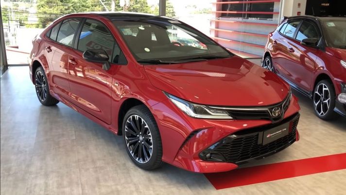 Toyota Corolla Altis 2022 bản thể thao về đại lý với giá 457 triệu, diện mạo đẹp lấn át Kia Cerato