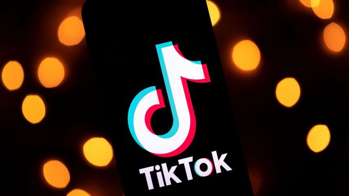 TikTok làm lu mờ YouTube: Người Mỹ và Anh dành nhiều thời gian trên TikTok hơn YouTube