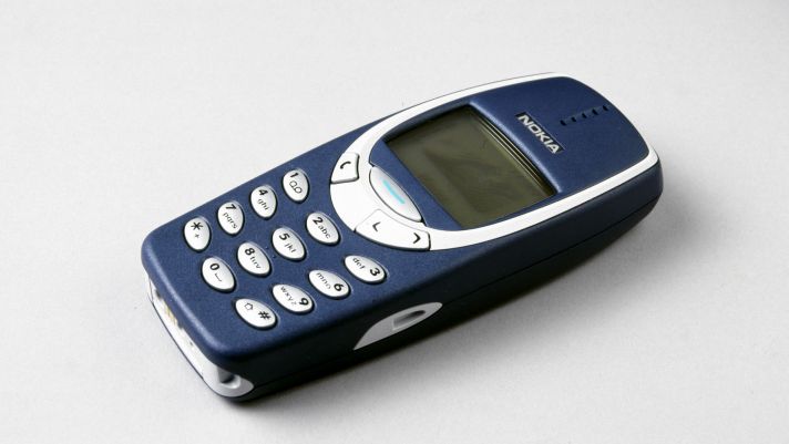 Nokia 3310 nằm bốn ngày trong bụng của một tù nhân 