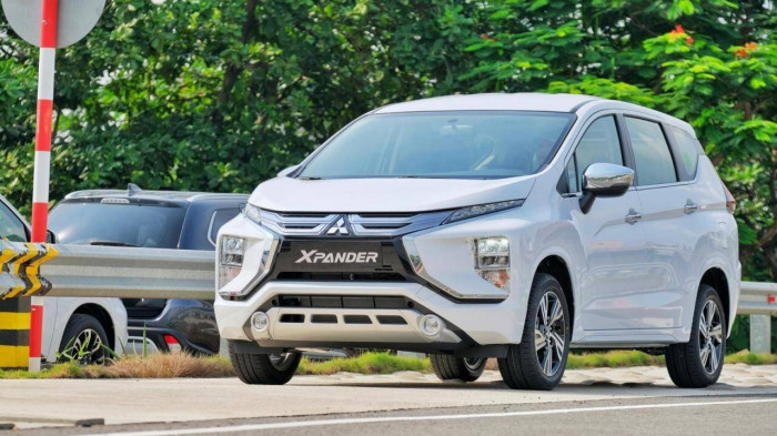 Mitsubishi Xpander thể hiện sức mạnh tuyệt đối, đè bẹp cả Toyota Innova và ‘Tiểu Fortuner’