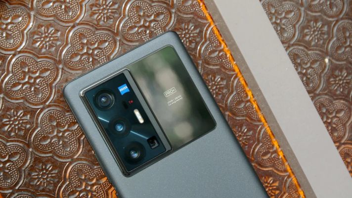 Mở hộp, trên tay Vivo X70 Pro+: Thiết kế tốt nhưng chưa đột phá, tạo cảm giác giống Galaxy Note 20