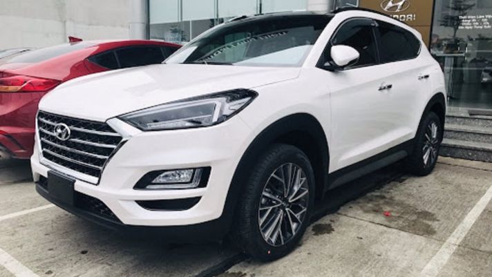 Hyundai Tucson giảm giá xuống mức rẻ ngang Toyota Corolla Cross, quyết 'chèn ép' Honda CR-V