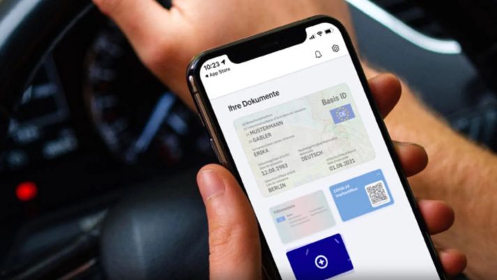 Người dùng iPhone ở Đức có thể lưu bằng lái xe trên điện thoại 