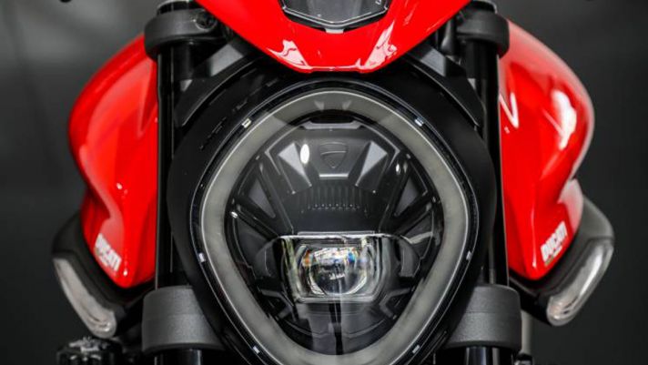 Ducati Monster 2022 trình làng với giá 378 triệu đồng: Sức mạnh đáng gờm, công nghệ cực chất