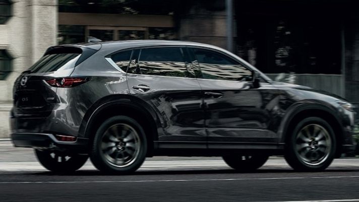 Mazda CX-5 2022 chính thức ra mắt với giá 879 triệu đồng, nâng cấp trang bị 'lấn át' Honda CR-V