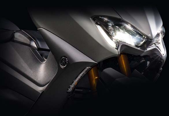 Yamaha ra mắt mẫu xe tay ga mạnh mẽ hơn Honda SH 350i, giá bán khiến ‘Vua tay ga’ choáng váng