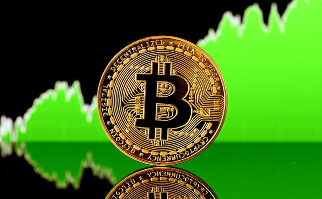 Giá Bitcoin ngày 29/10: Tăng trở lại về mốc 61.000 USD, thị trường tiền số nhuốm sắc xanh