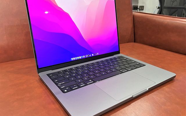 Macbook Pro 16 inch đầu tiên về Việt Nam, giá 120 triệu đồng