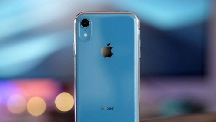Apple 'chơi lớn': Cho người dùng một chiếc iPhone XR miễn phí khi phải giữ máy lại sửa chữa