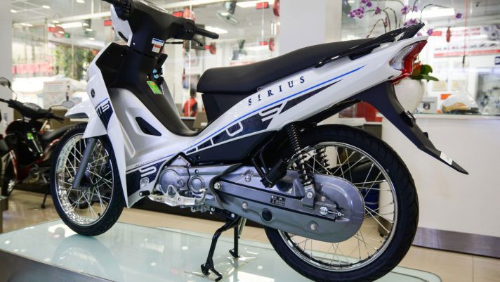 Yamaha Sirius 2021 đổ bộ đại lý: Thiết kế mê hoặc khách Việt, giá khiến Honda Wave Alpha choáng váng