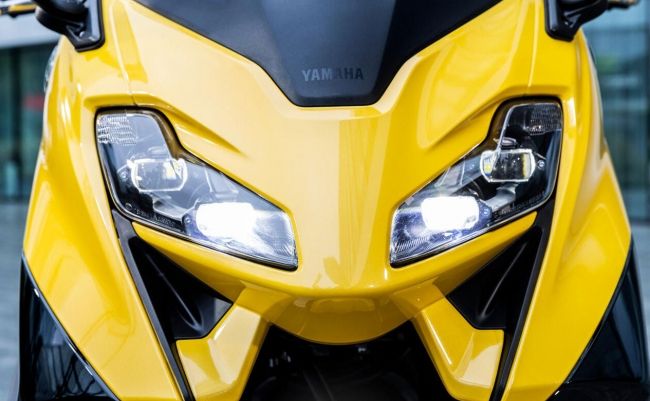 Tin xe 17/11: Yamaha ra mắt ‘quái vật’ tay ga mới: Sức mạnh bóp nghẹt Honda SH, thiết kế cực ngầu