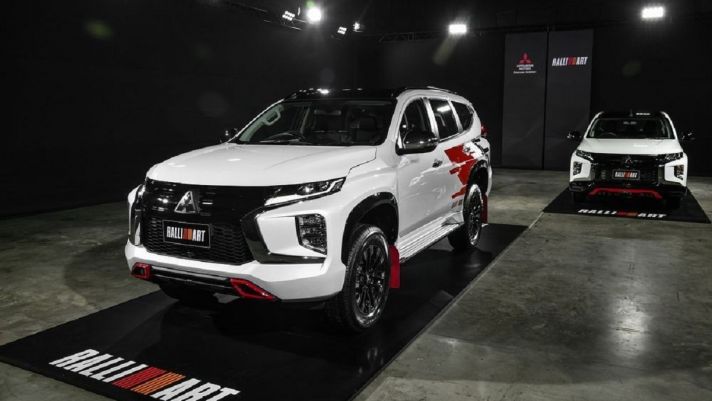 Toyota Fortuner 2021 'tái mặt' trước đối thủ mới: Thiết kế đậm chất thể thao, rục rịch về đại lý
