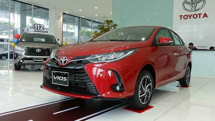 Toyota Vios gây bão với giá lăn bánh ‘rẻ như cho’, khiến Honda City và Hyundai Accent tái mặt
