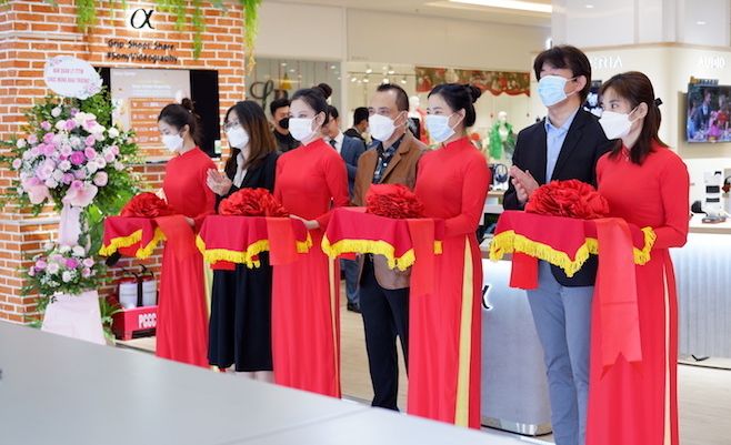 Sony khai trương Sony Center tại Hà Nội: Nơi trải nghiệm và mua sắm đồ công nghệ mới của giới trẻ