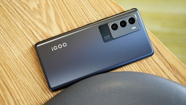 Trên tay iQOO Neo5S: Chip Snapdragon 888 chỉ 9.7 triệu, hiệu năng 'ăn đứt' Nokia 8.3